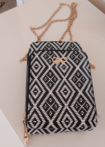 Zincir Detaylı Siyah Yılan Desenli Kadın Çanta - Görsel 2