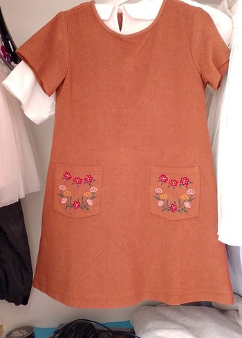 Kız Çocuk Kısa Kollu Nakışlı Elbise gömlegide içinde - Görsel 2