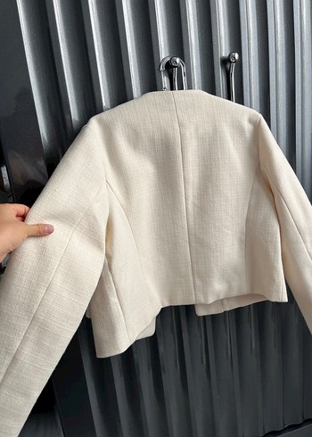 Zara Düğmeli Beyaz Mini Kadın Ceket