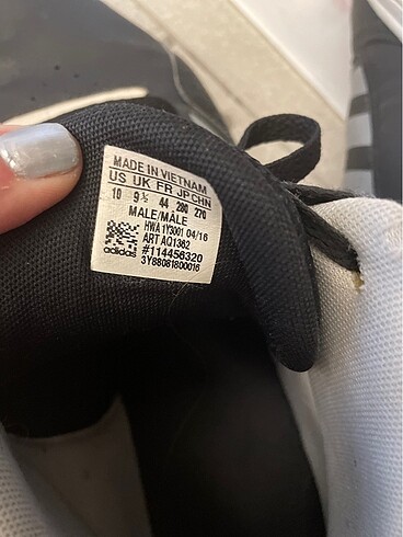 44 Beden siyah Renk Orjinal Adidas spor ayakkabı