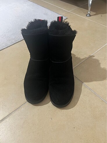 Ugg çizme 38.5 ,yapancı ürün , içi komple kürk - Görsel 3