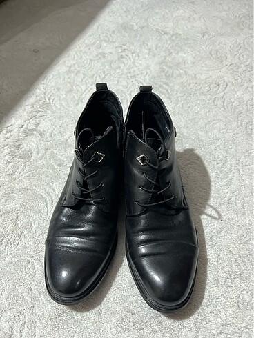 Gerçek deri, içi kadife gibi kumaş , çok şik ayakkabı - Görsel 2