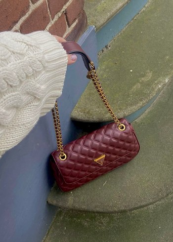 A kalite guess çanta