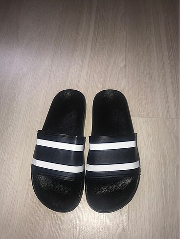 39 Beden Adidas terlik numara sorunuz