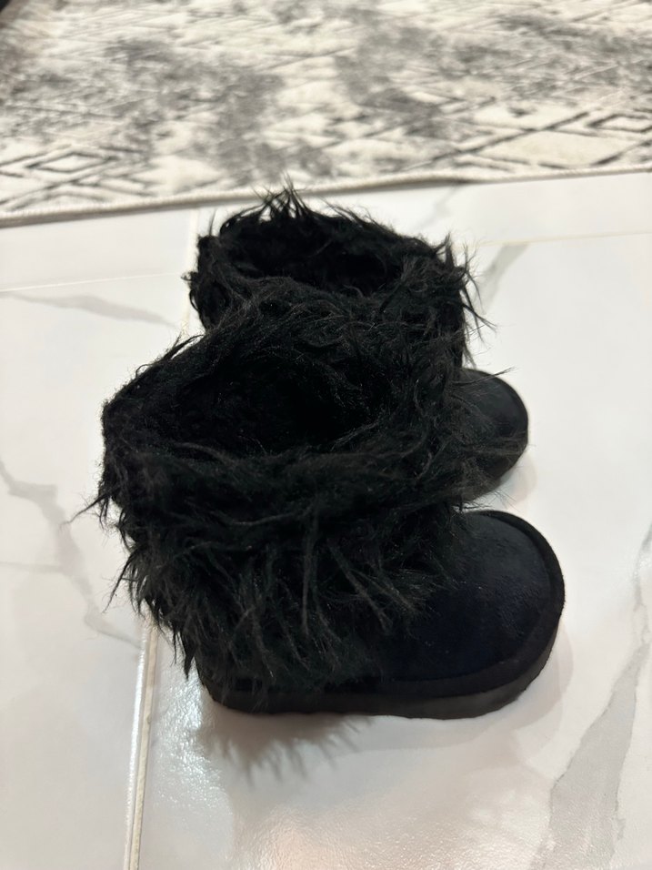 Kızlar için Siyah Kürklü Sıcak Terlik - Görsel 2
