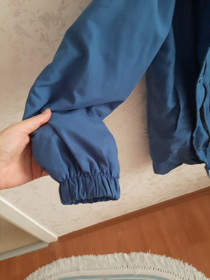 Mavi Kapüşonlu Bayan Mont - Görsel 4