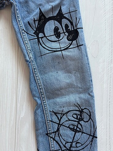 Grafiti Boyama Tasarım Kot Pantolon - Görsel 9