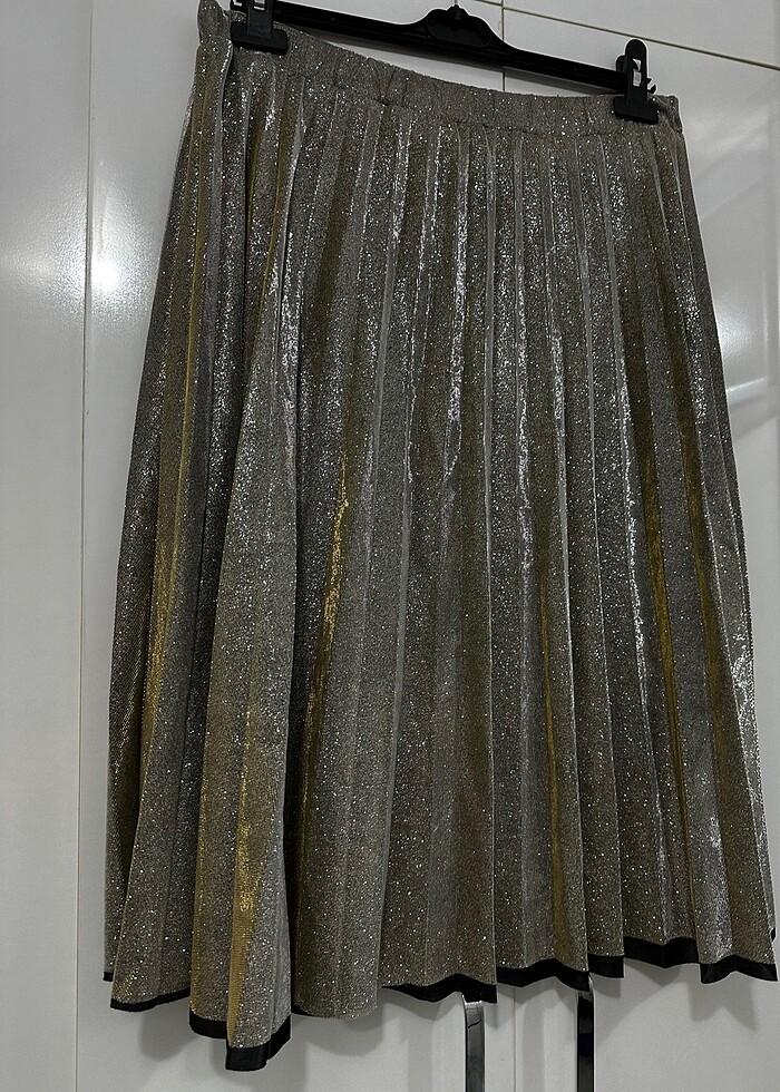 Simli Parlak Pilise Etek - Görsel 4