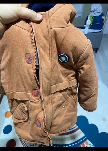 Düğmeli Kahverengi Erkek Çocuk Mont - Görsel 4