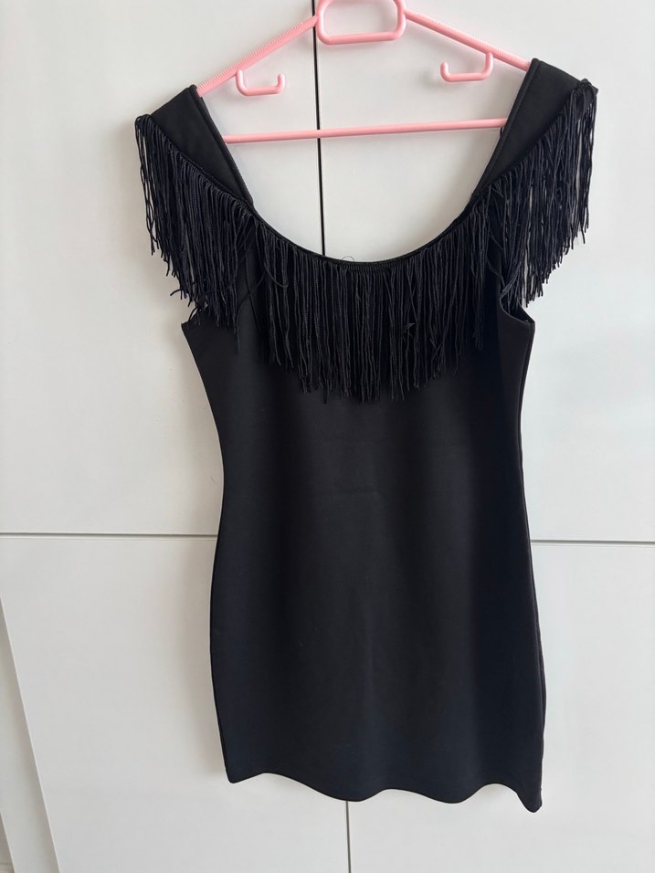 Püsküllü Siyah Mini Gece Elbisesi - Görsel 2