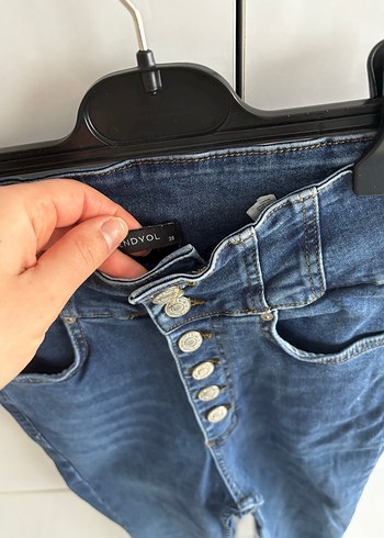 Düğmeli Yüksek Bel Kadın Mavi Jean - Görsel 4