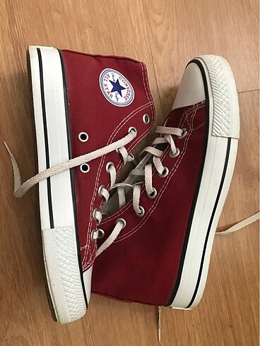 Bordo converse