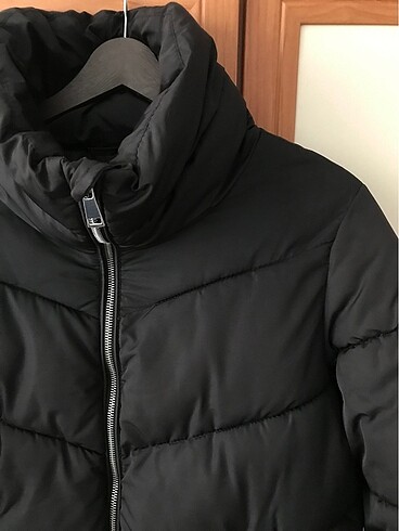 Stradivarius Stradivarius dik yaka şişme mont