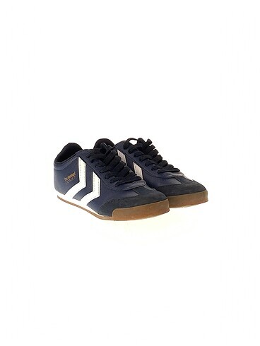 Hummel Hummel Spor Ayakkabı %70 İndirimli.