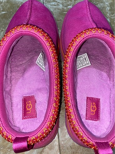 38 Beden UGG Tazz