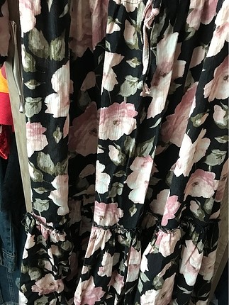 Zara Çiçekli madonna yaka elbise