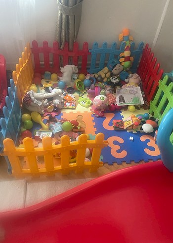 ÇRenkli Çocuk Kaydırak Oyun Alanı ve oyun halısı - Görsel 2