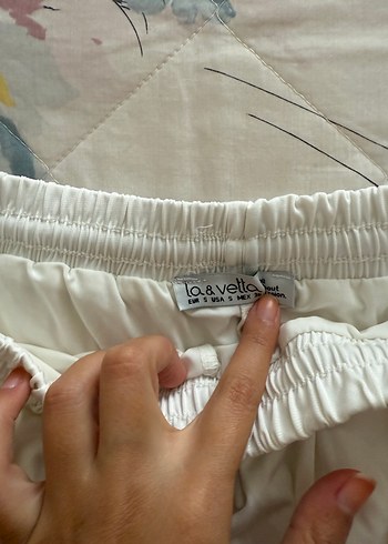 Diğer Beyaz Fırfırlı Mini Keten Şort