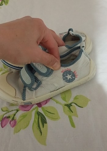 27 Beden beyaz Renk Velcro Kapatmalı Gri Beyaz Erkek Çocuk Spor Ayakkabısı