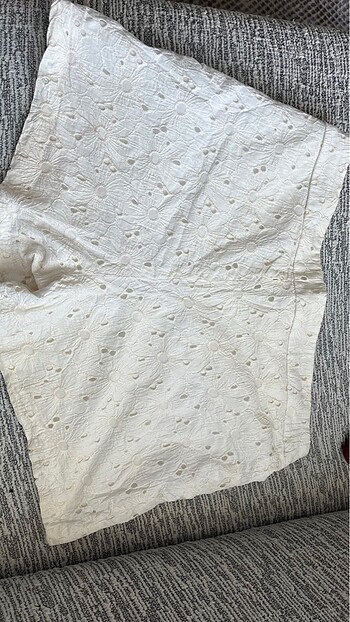 38 Beden beyaz Renk Batik 38 beden mini şort