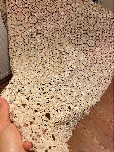  Dantel masa örtüsü