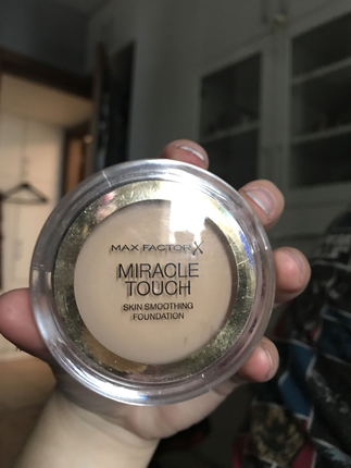 Max Factor Max mactoe miracle touch fondöten