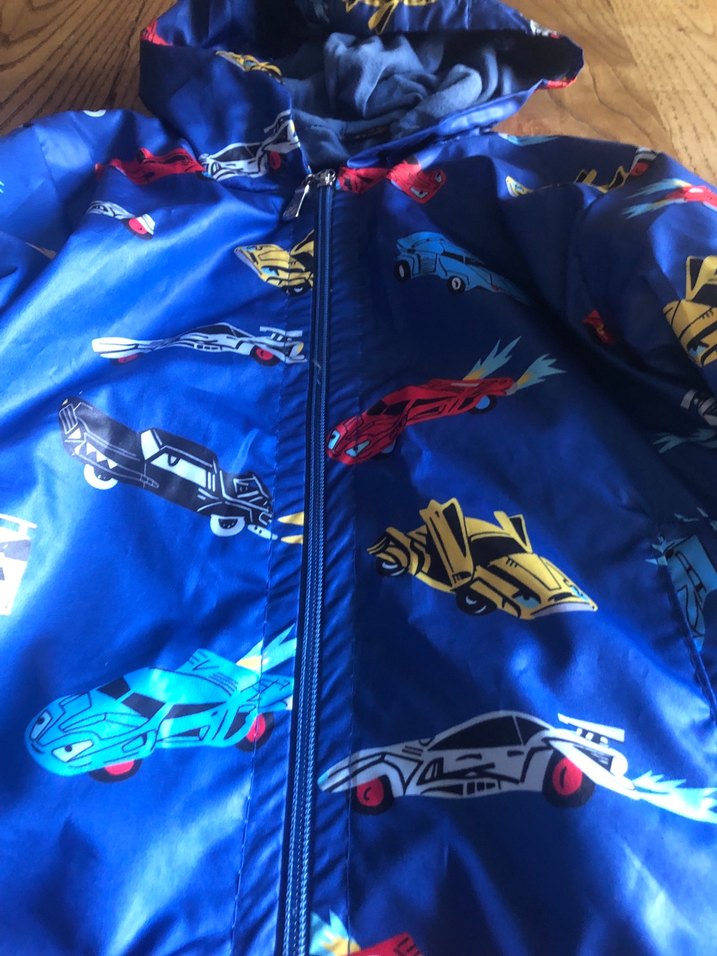 Erkek Çocuk Renkli Baskılı Kapüşonlu Yağmurluk - Görsel 2