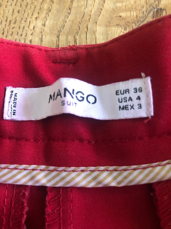 Kırmızı Düğmeli Kadın Kumaş Pantolon - Görsel 3