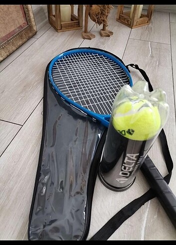 Delta max Joy 25 inç tenis raketi ve topları