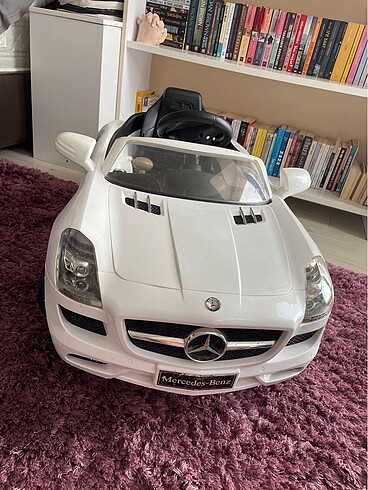 6 V Mercedes akülü araba