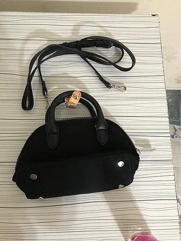 Zara çanta