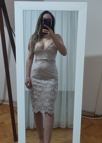 Bej Dantel Detaylı Midi Abiye Elbise