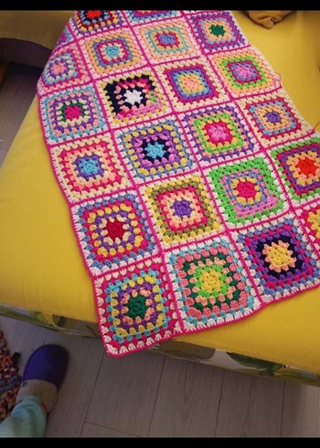 Renkli Desenli Örgü Battaniye - Görsel 2