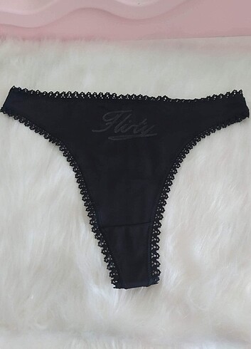 Urban Outfitters Tanga likralı