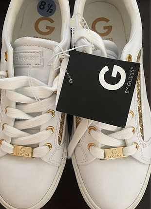 39 Beden beyaz Renk Guess spor ayakkabı