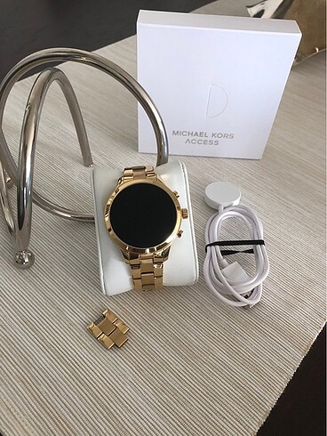 Michael Kors Access akıllı saat gen4