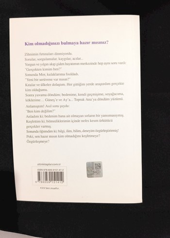 Beden Mor: Kim Değilsin? - Pınar Boylu Gogulan