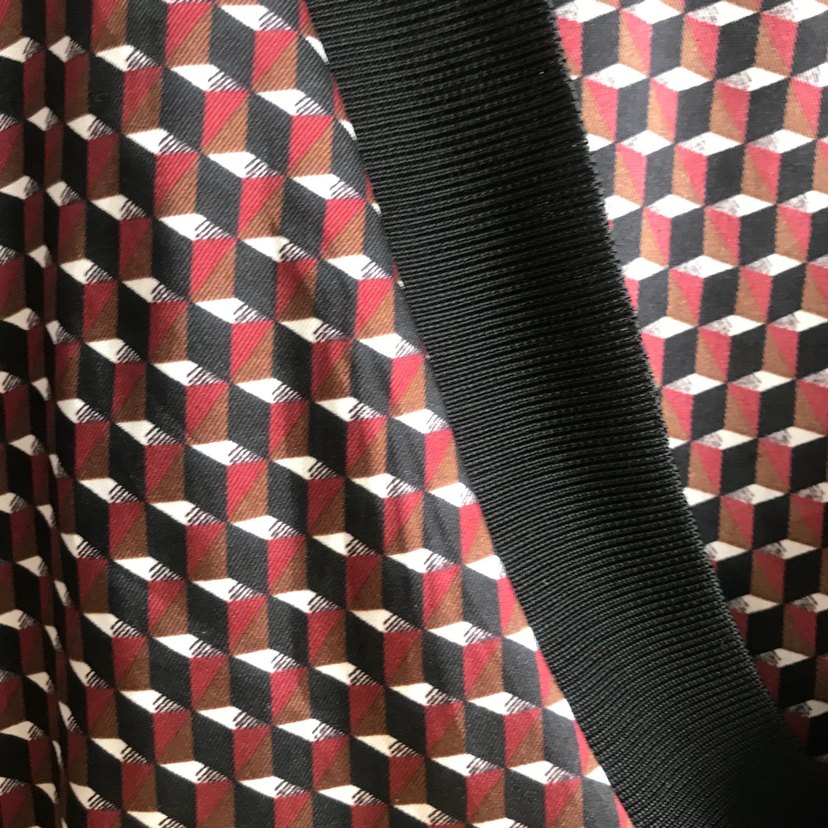 Bordo Desenli V Yaka Kadın Bluz - Görsel 2