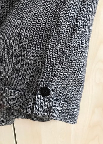 Düğmeli Gri Kadın Yün Bermuda Şort - Görsel 4