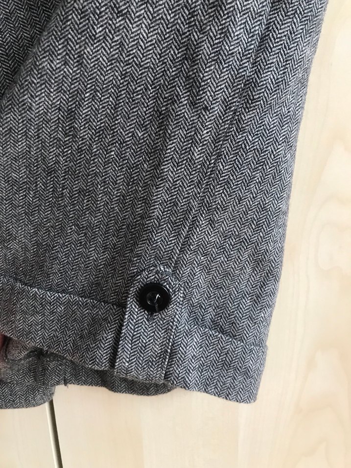 Düğmeli Gri Kadın Yün Bermuda Şort - Görsel 4