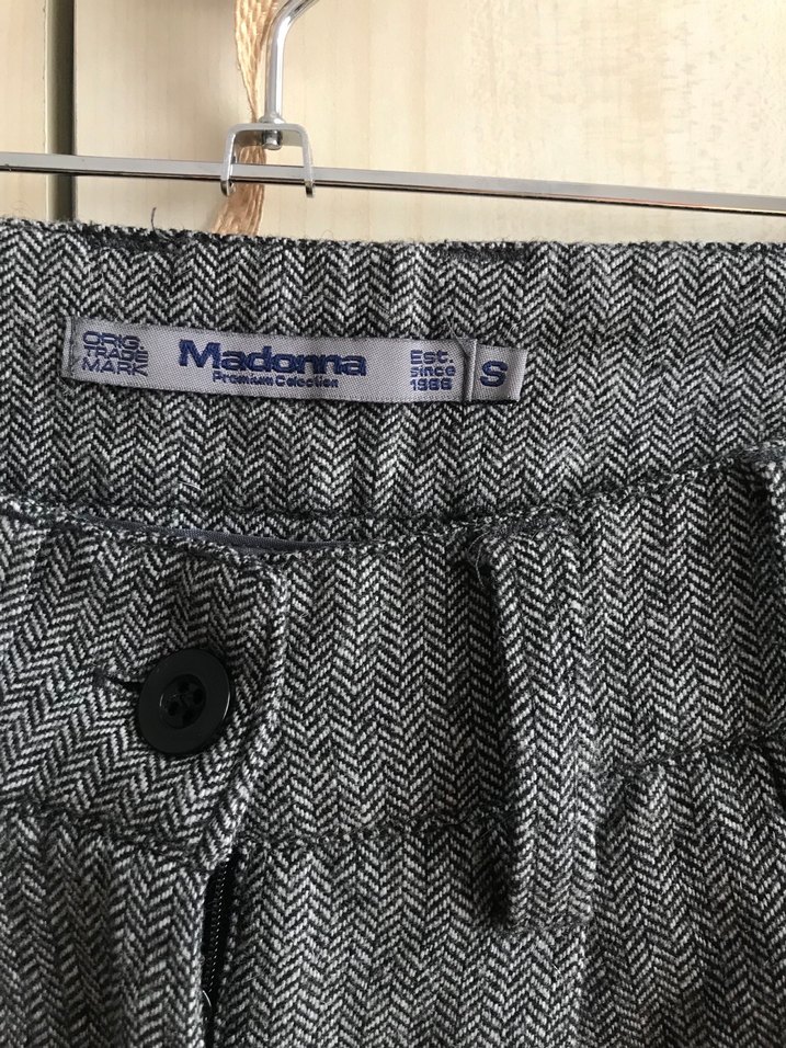 Düğmeli Gri Kadın Yün Bermuda Şort - Görsel 5