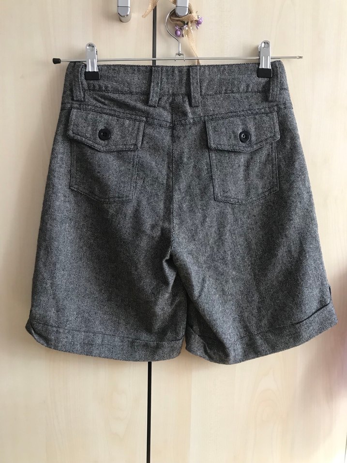 Düğmeli Gri Kadın Yün Bermuda Şort - Görsel 3