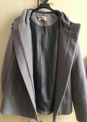 Kapüşonlu Gri Kaban - Görsel 6