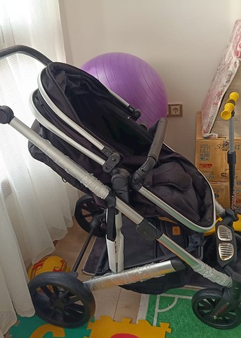 Siyah Bebek Arabası - Görsel 2