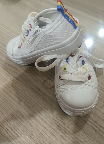19 Beden beyaz Renk Bebek spor ayakkabı 