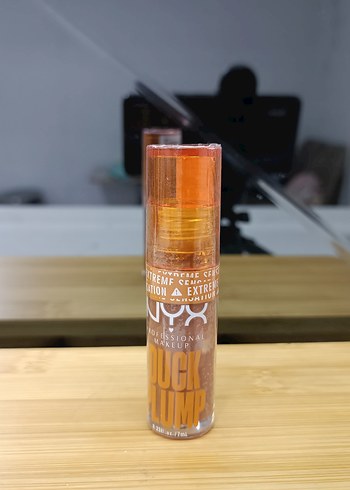 NYX Nyx Parlak Bej Ruj