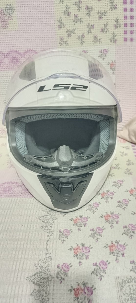 Beyaz LS2 Motosiklet Kaskı - Görsel 3