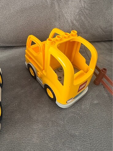 Diğer Lego duplo kamyon ve parçalar