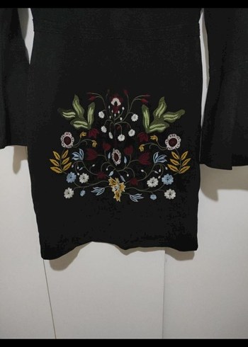 Uzun Kollu İşlemeli Siyah Mini Elbise - Görsel 2