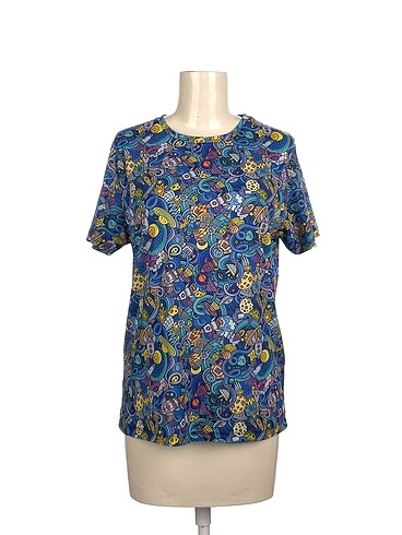 PreLoved T-shirt %70 İndirimli.